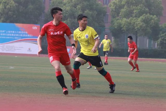 37岁韩德君和34岁李晓旭轻松通过体能测试